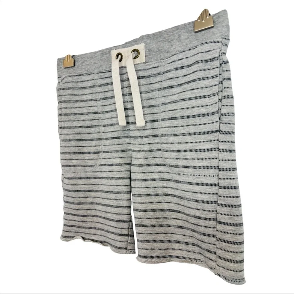 BabyGAP Unisex Gray and White Striped Casual Shorts Size 4 Yrs.